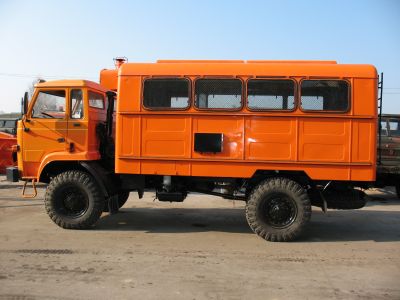 WARSZTAT TECHN. NA SAM. STAR 744 4X4
