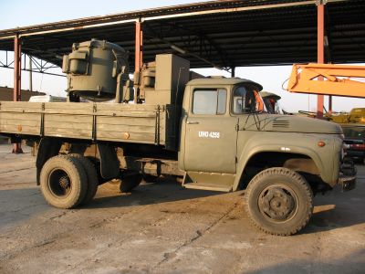 REFLEKTOR LOTNISKOWY APM 90 NA SAM. ZIŁ 130
