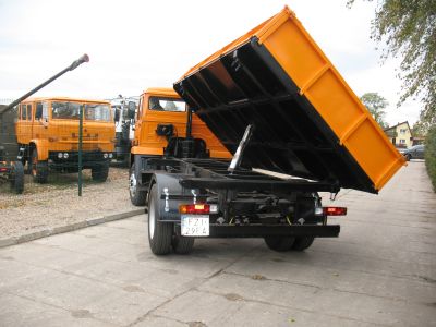 3-stronny wywrot Star 1142
