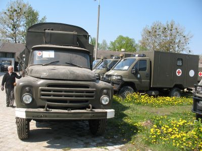 ZIŁ 130 DDA-2. W głębi sanitarki Iveco po powrocie z Iraku
